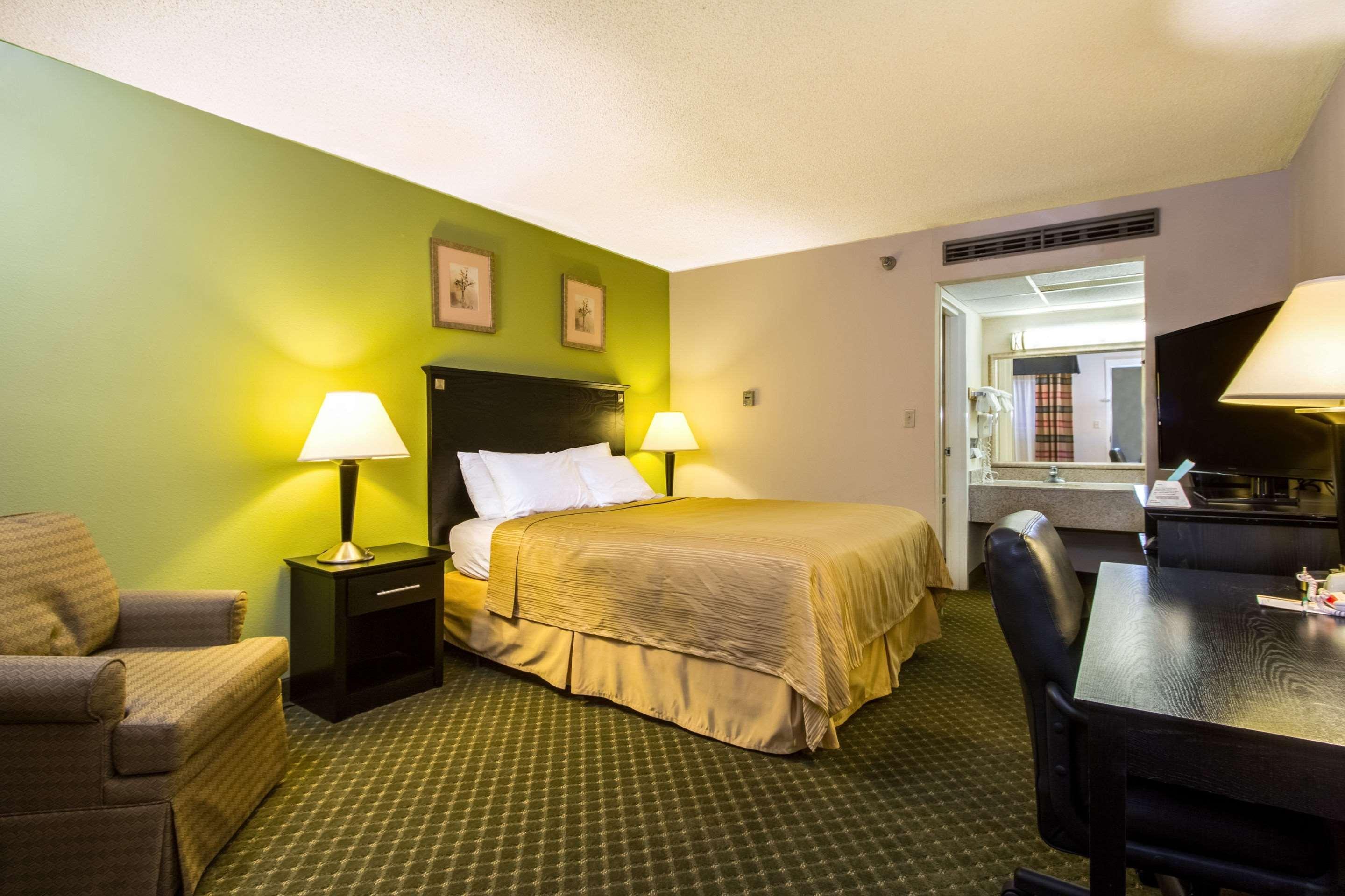 Quality Inn & Suites Moline - Quad Cities Eksteriør billede