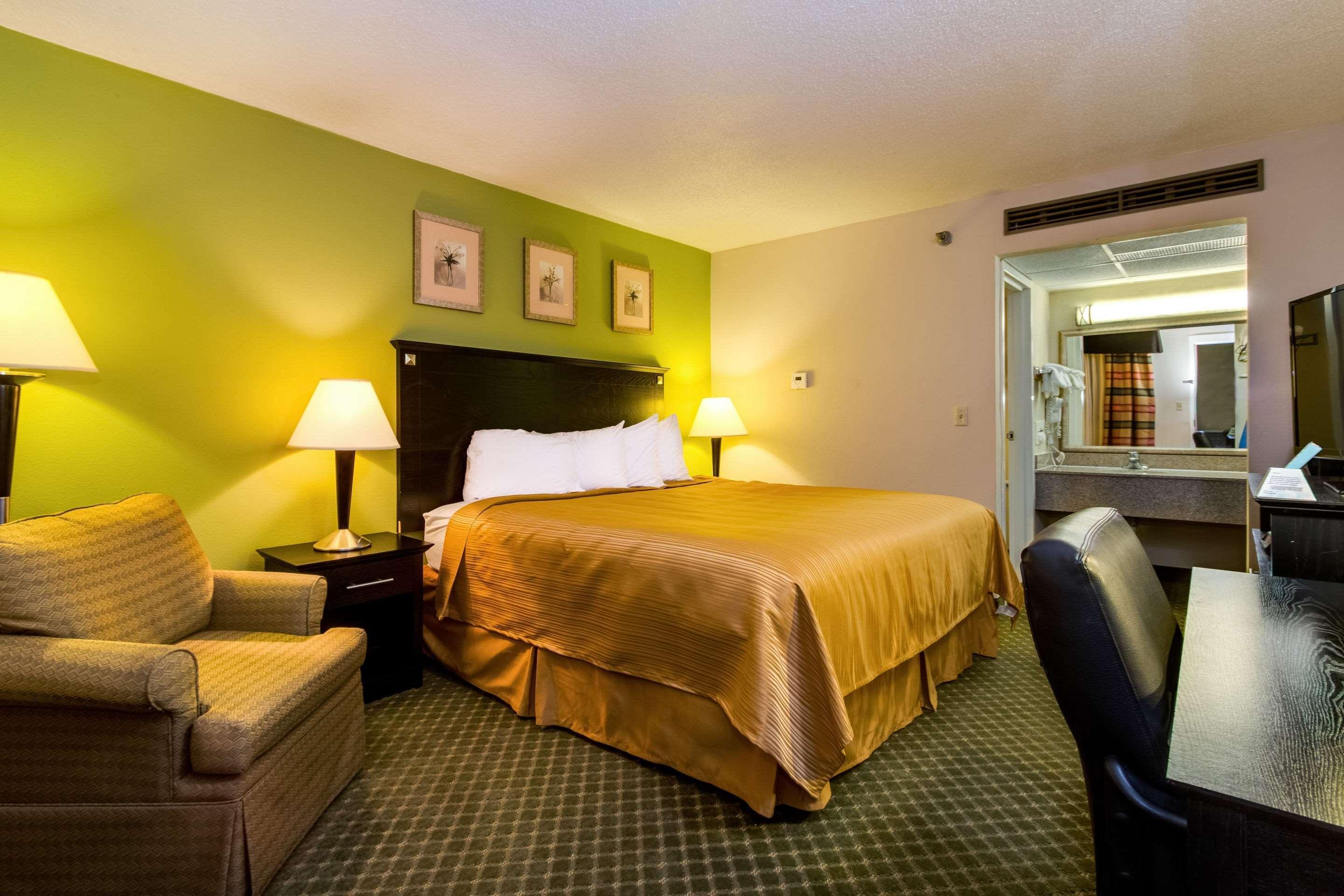 Quality Inn & Suites Moline - Quad Cities Eksteriør billede