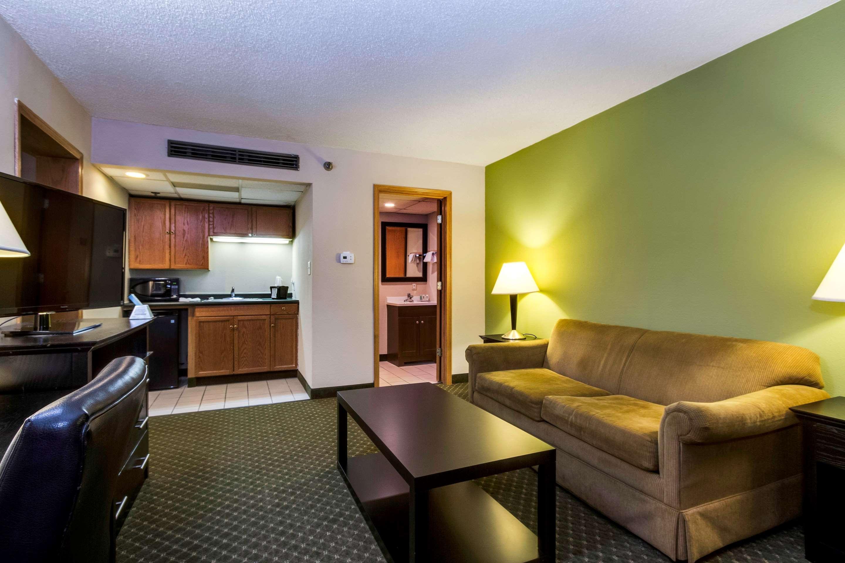 Quality Inn & Suites Moline - Quad Cities Eksteriør billede